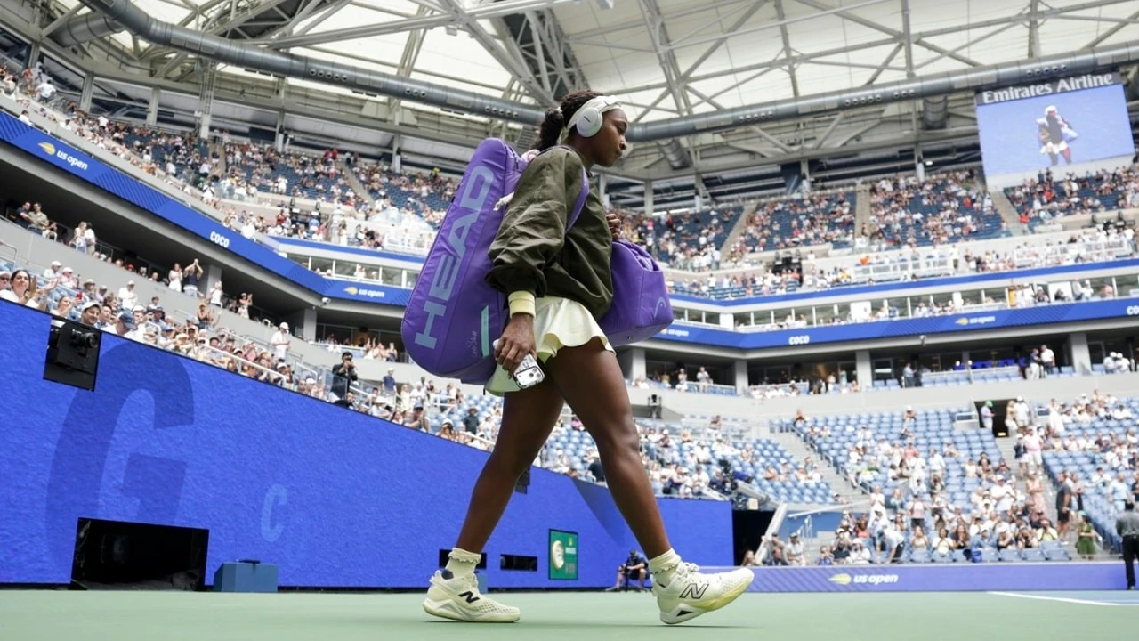 Ondersteunende afbeelding voor Coco Gauff redt twee matchpoints en voltooit een kwartfinalecomeback tegen Mirra Andreeva